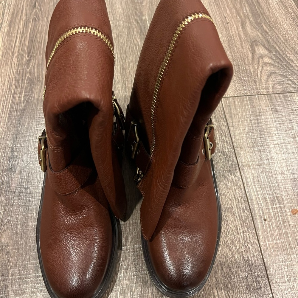 Karl Lagerfeld Paris women leather boots